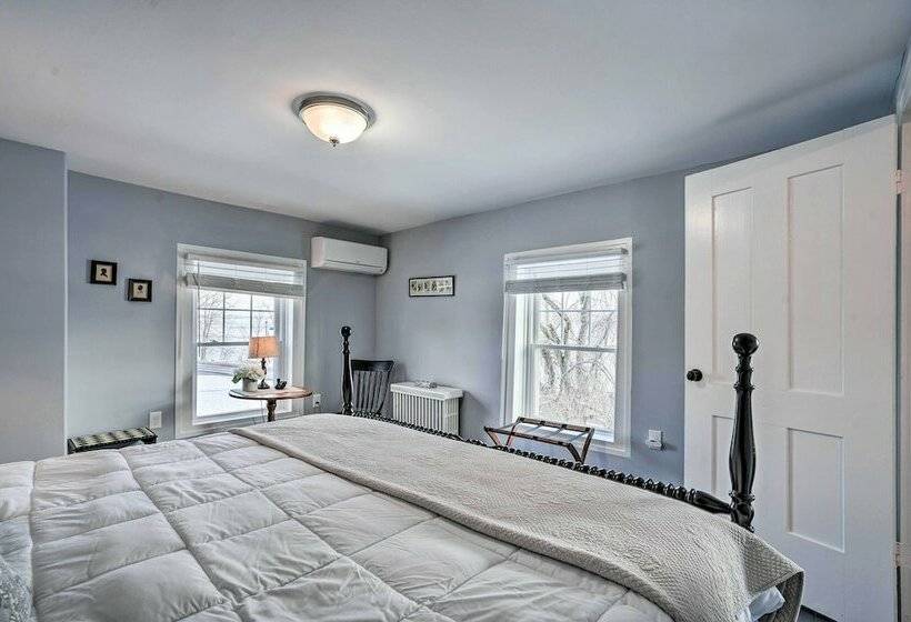 Auburn Home + Fire Pit, Steps To Owasco Lake!