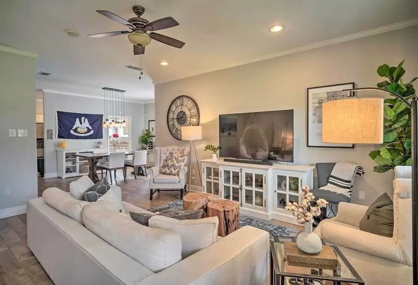 Baton Rouge Game Day House W/ Chic Yard Space