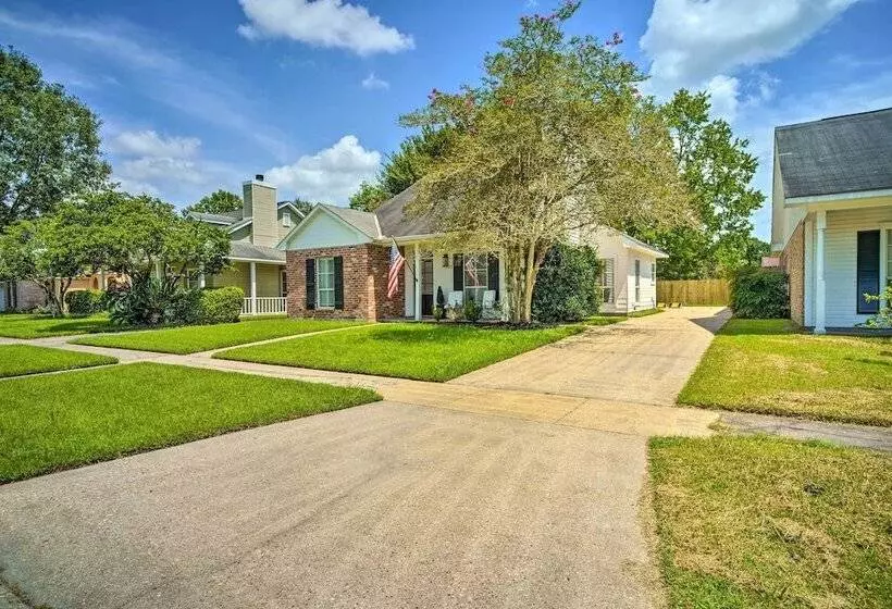 Baton Rouge Game Day House W/ Chic Yard Space