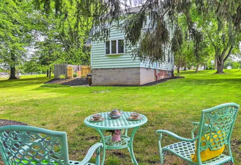 Bright Parma Home W/ Outdoor Space < 10 Mi To Dtwn