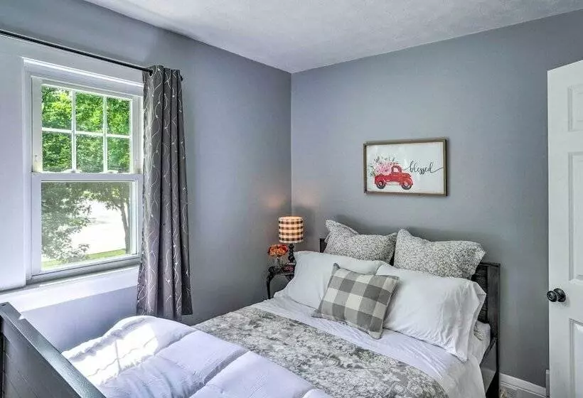 Bright Parma Home W/ Outdoor Space < 10 Mi To Dtwn