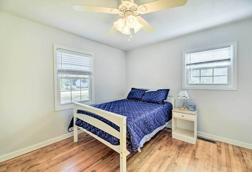 Cape Carteret Home, Near Emerald Isle Beach!