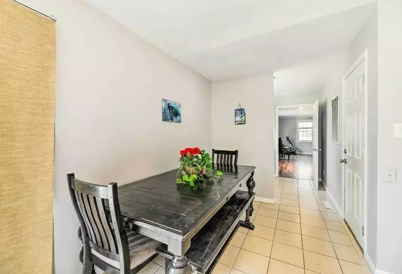 Cape Carteret Home, Near Emerald Isle Beach!