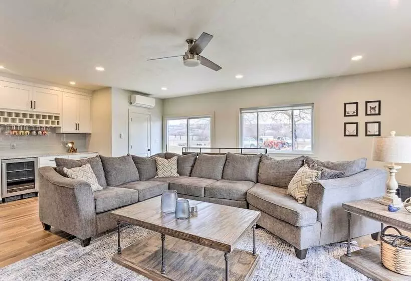 2 Mi To Dtwn Castle Rock: Home W/ Furnished Patio