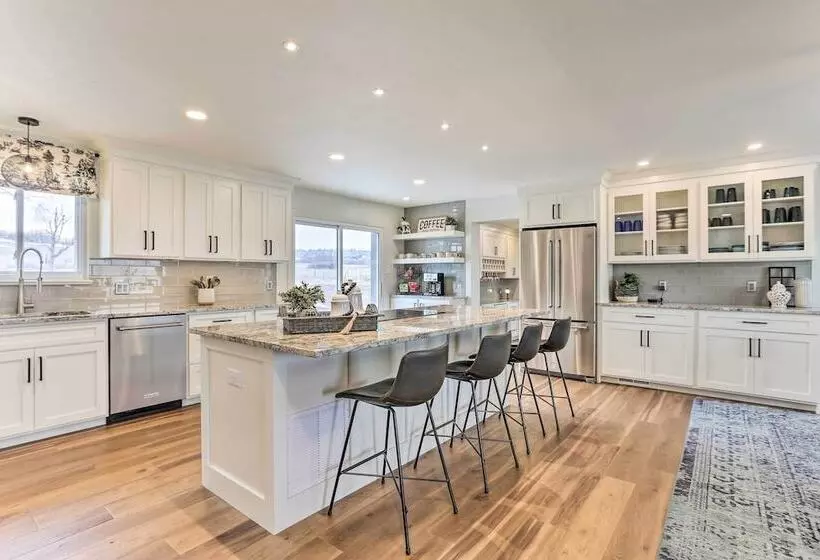 2 Mi To Dtwn Castle Rock: Home W/ Furnished Patio