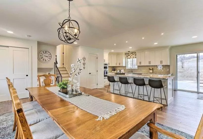 2 Mi To Dtwn Castle Rock: Home W/ Furnished Patio