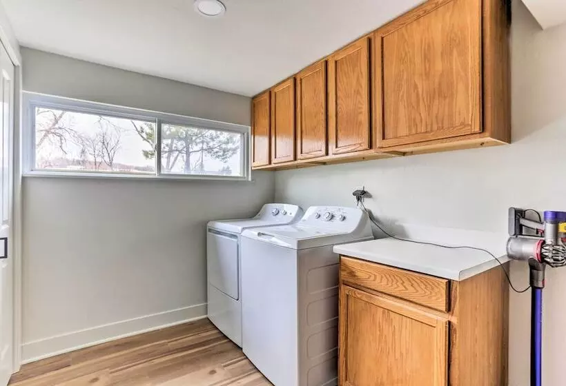 2 Mi To Dtwn Castle Rock: Home W/ Furnished Patio