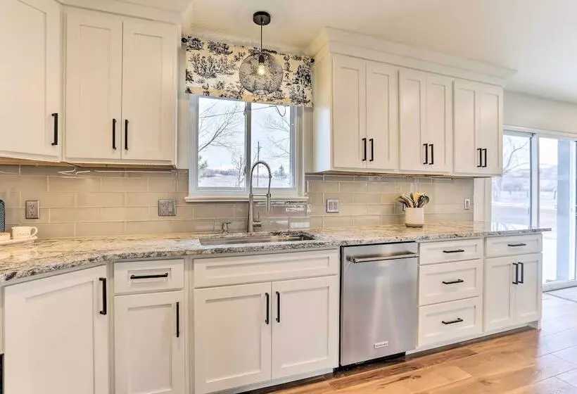 2 Mi To Dtwn Castle Rock: Home W/ Furnished Patio