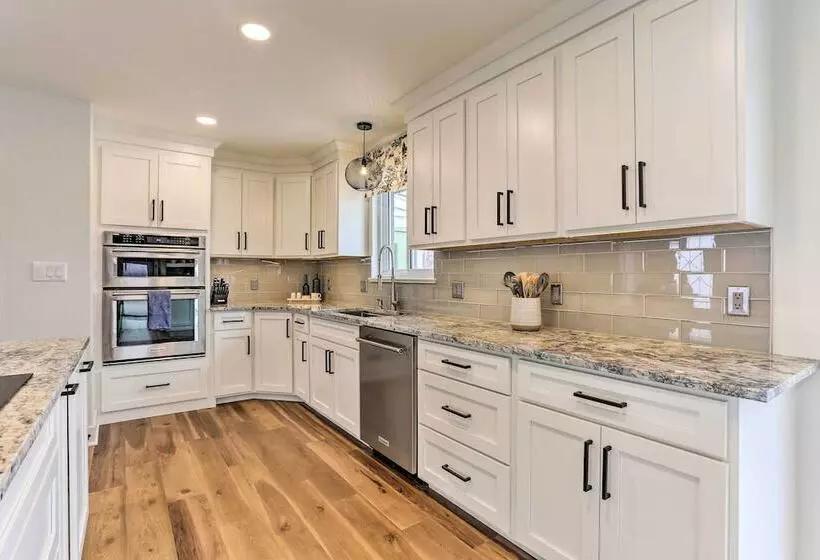 2 Mi To Dtwn Castle Rock: Home W/ Furnished Patio