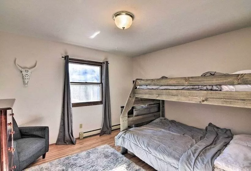 Charming Leadville Retreat W/ Private Hot Tub