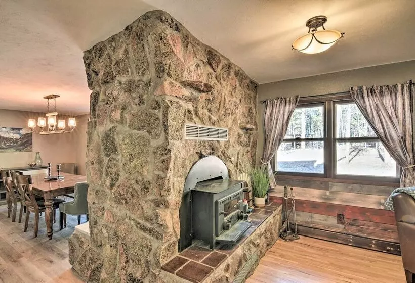 Charming Leadville Retreat W/ Private Hot Tub