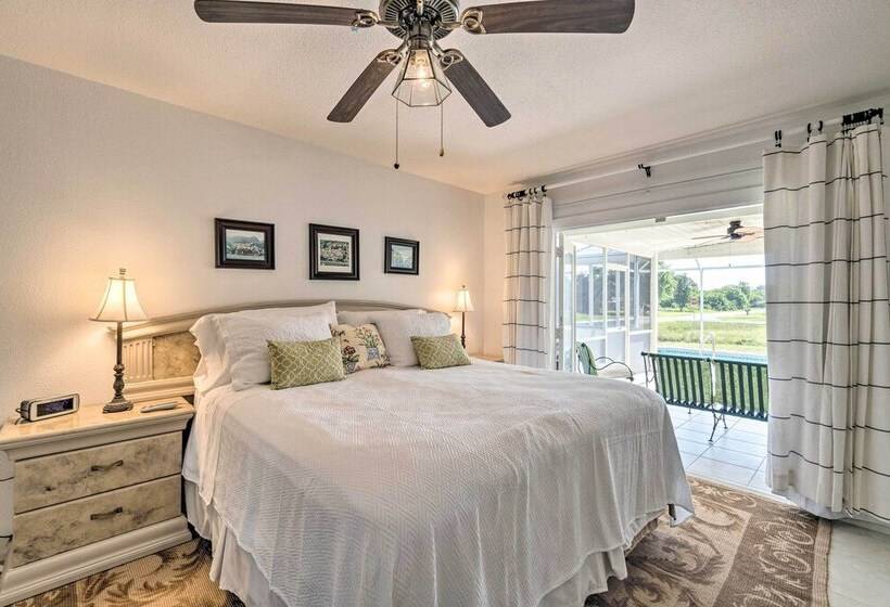 Charming Port Charlotte Home W/ Lanai & Pool!