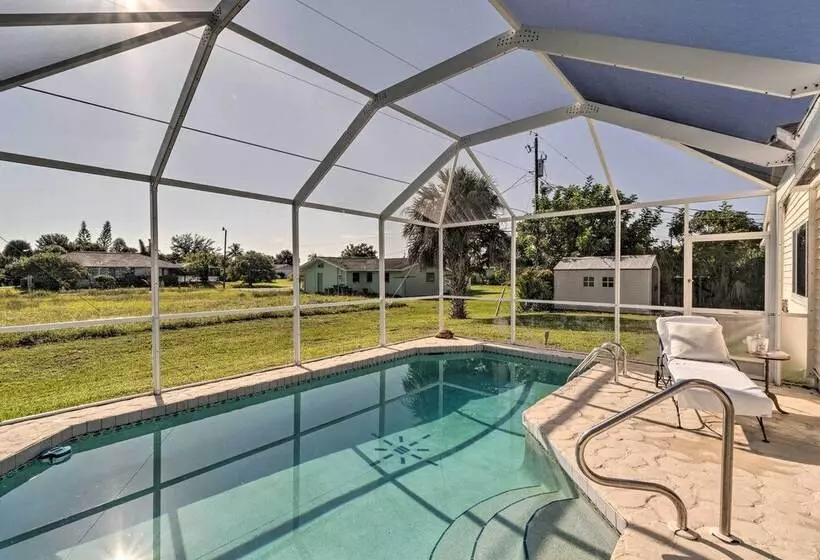 Charming Port Charlotte Home W/ Lanai & Pool!