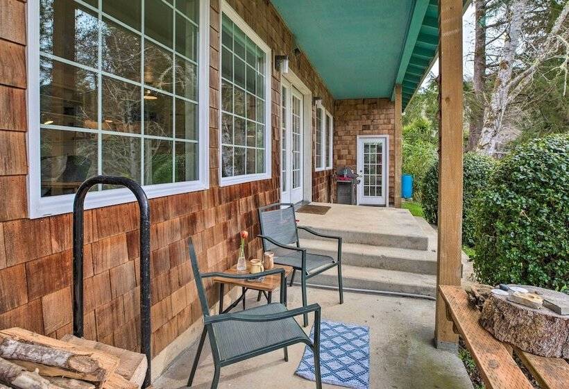 Charming Rockaway Beach House, Walk To Ocean!