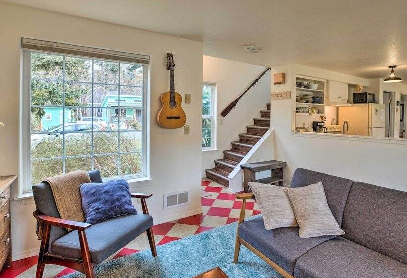 Charming Rockaway Beach House, Walk To Ocean!