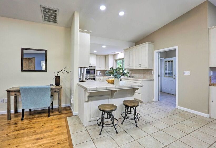 Chic Ranch Style Home On 33 Acre Walnut Ranch