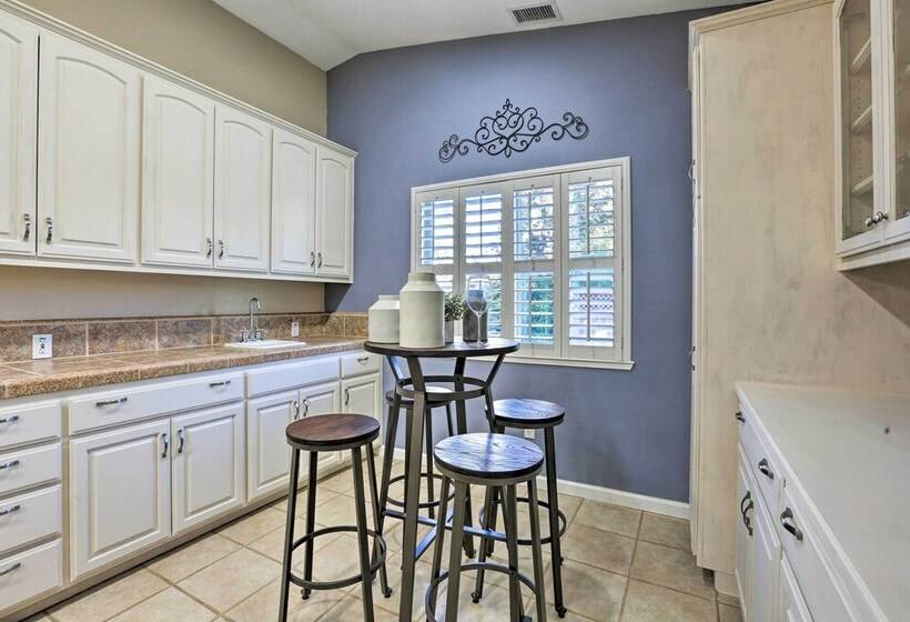 Chic Ranch Style Home On 33 Acre Walnut Ranch