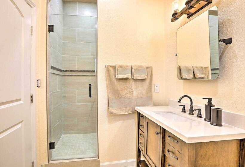 Chic Ranch Style Home On 33 Acre Walnut Ranch