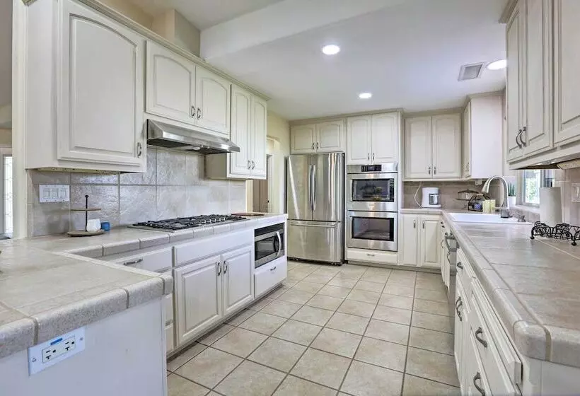 Chic Ranch Style Home On 33 Acre Walnut Ranch