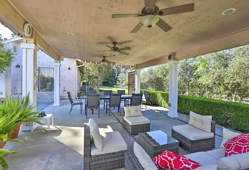 Chic Ranch Style Home On 33 Acre Walnut Ranch