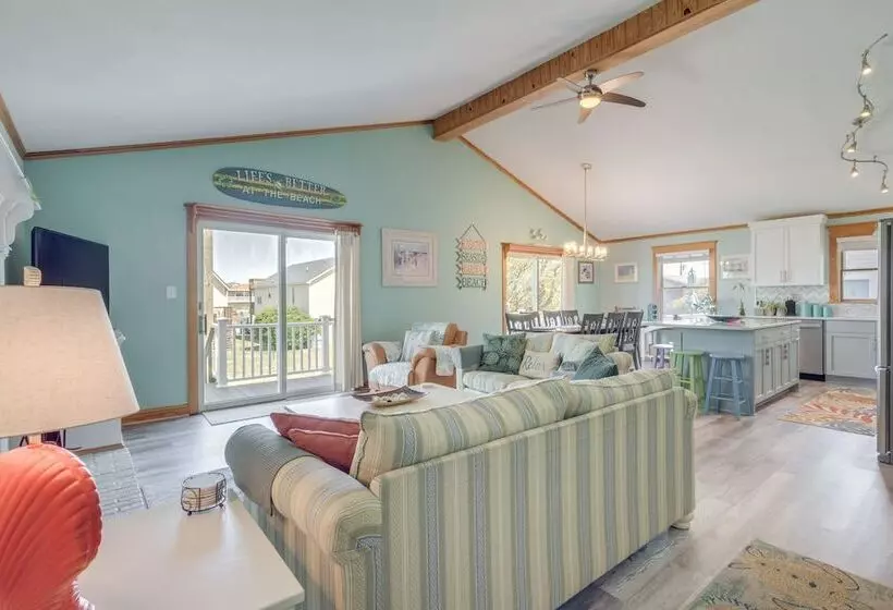 Coastal Home W/ Deck & Outdoor Shower