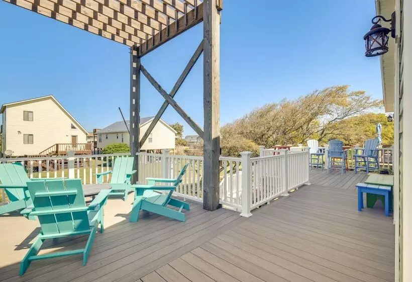 Coastal Home W/ Deck & Outdoor Shower