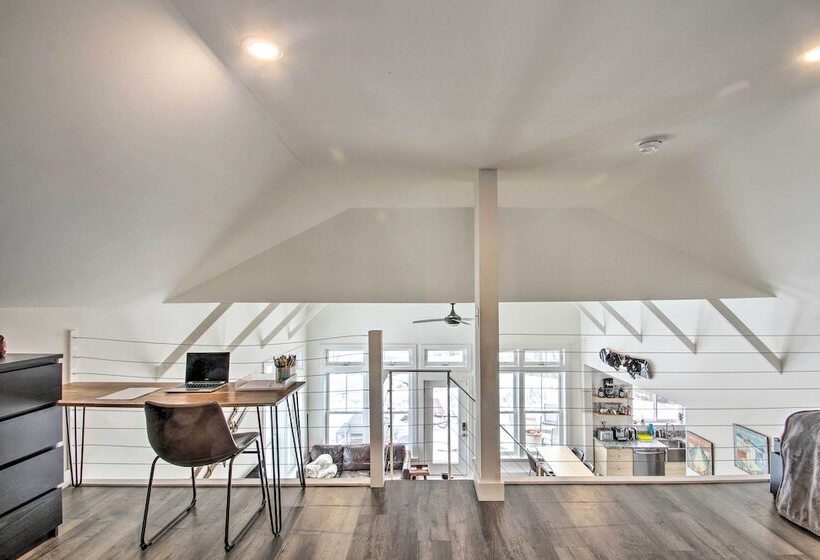 Cozy Bethel Escape W/ Views < 10 Mi To Ski!