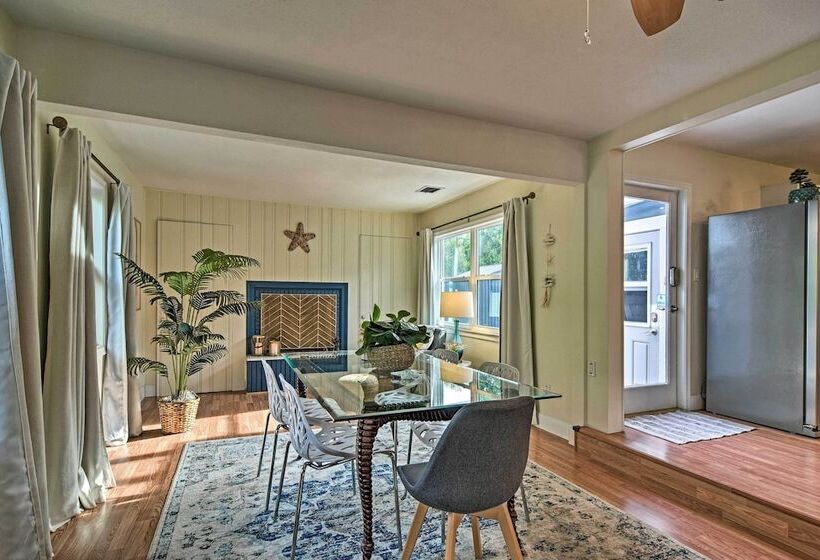 Cozy Jungle Escape < 1 Mi To Gulfport Beach!