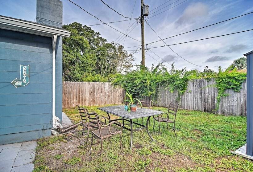 Cozy Jungle Escape < 1 Mi To Gulfport Beach!