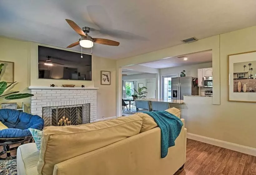 Cozy Jungle Escape < 1 Mi To Gulfport Beach!