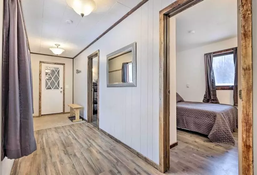 Creekside Cabin < 2 Mi To Hike, Bike & Ski!