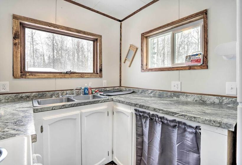 Creekside Cabin < 2 Mi To Hike, Bike & Ski!