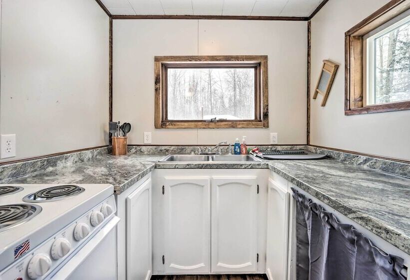 Creekside Cabin < 2 Mi To Hike, Bike & Ski!