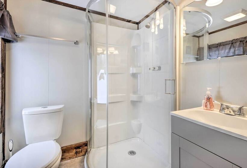 Creekside Cabin < 2 Mi To Hike, Bike & Ski!