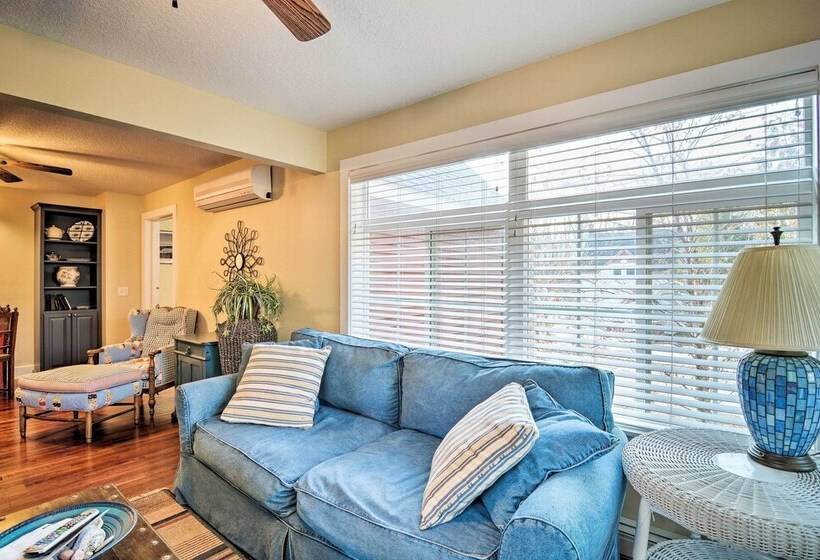 Downtown Charlevoix Duplex 1/2 Mi To Lake Michigan