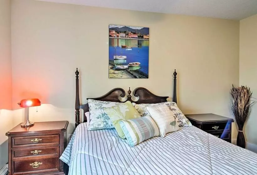 Downtown Charlevoix Duplex 1/2 Mi To Lake Michigan