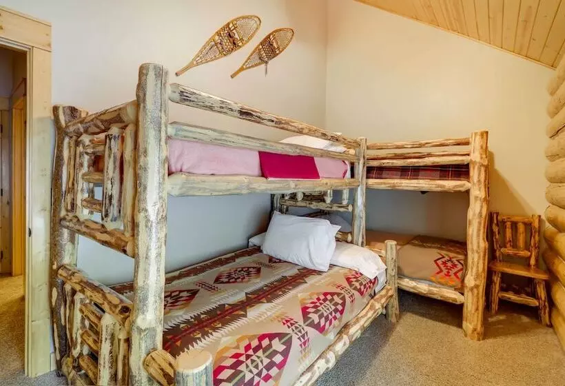 Exquisite Mccall Log Cabin   Walk To Payette Lake!