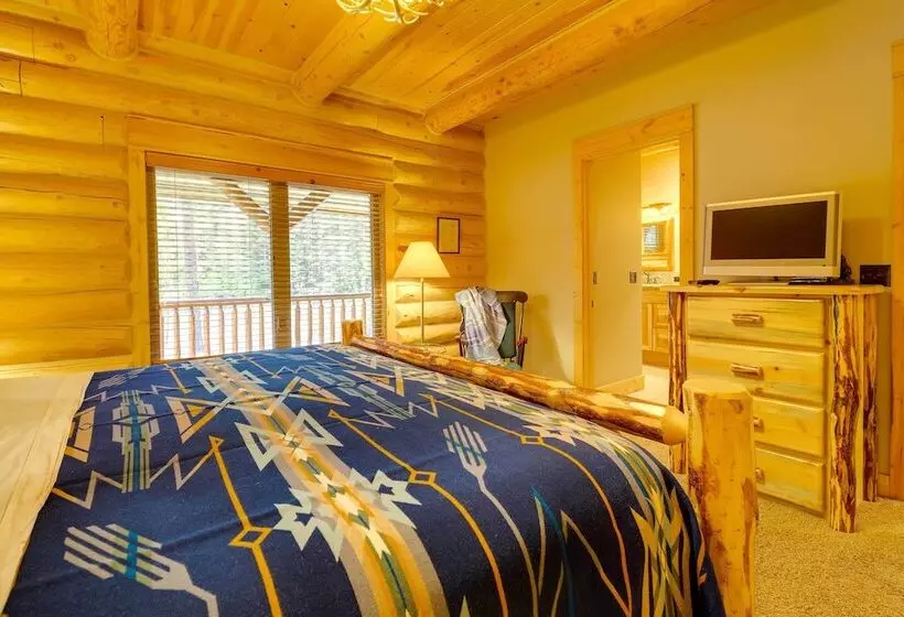 Exquisite Mccall Log Cabin   Walk To Payette Lake!