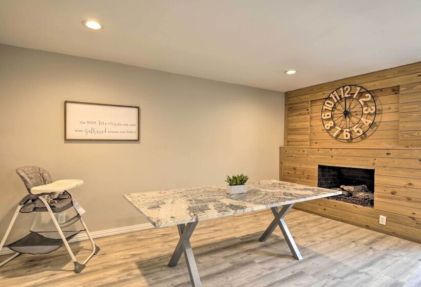 Private Pool & Game Room: Family Home In Garland!