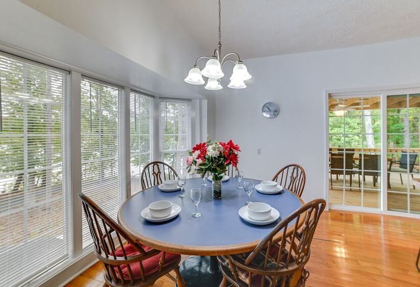 Lake Escape In Cadiz W/ Dock: Families Welcome!