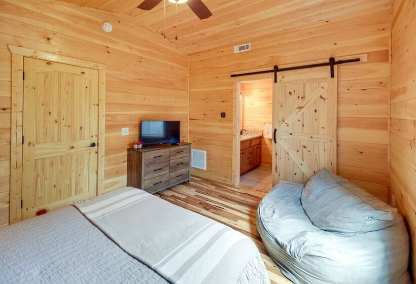 Family Friendly Murphy Cabin W/ Fire Pit!
