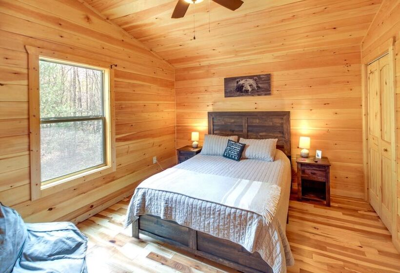 Family Friendly Murphy Cabin W/ Fire Pit!