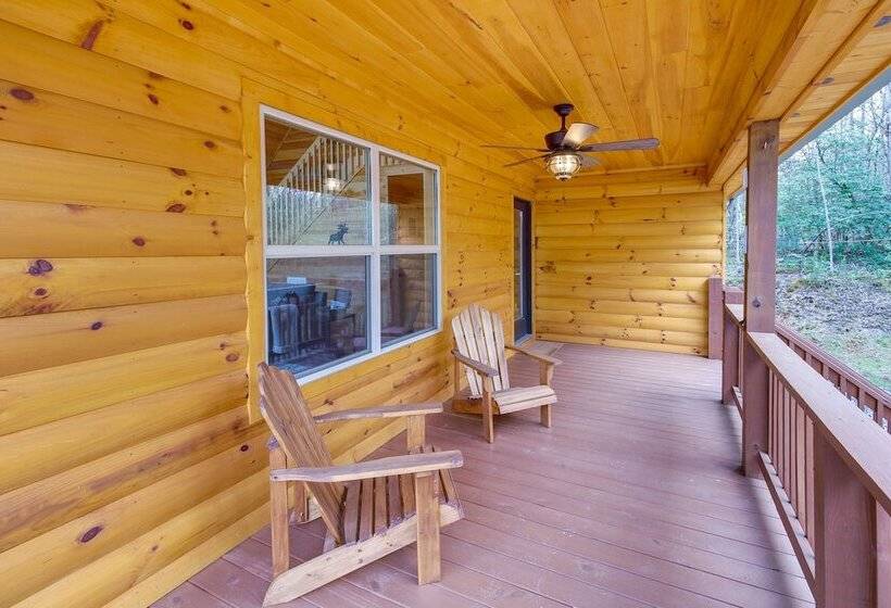Family Friendly Murphy Cabin W/ Fire Pit!