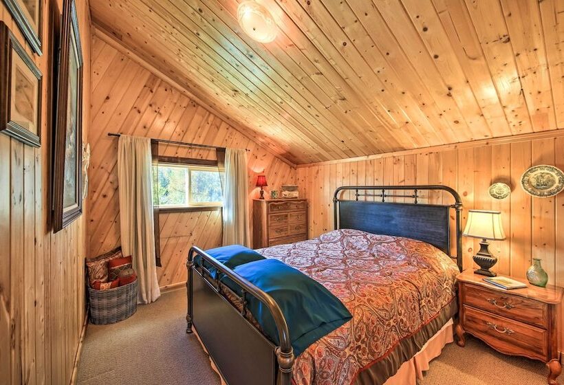 Family Home W/ Stunning River & Mountain View