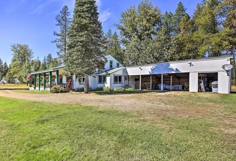Family Home W/ Stunning River & Mountain View