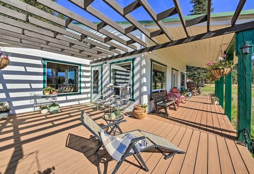 Family Home W/ Stunning River & Mountain View