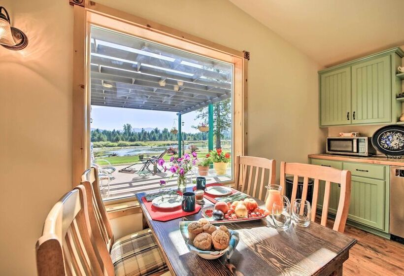 Family Home W/ Stunning River & Mountain View