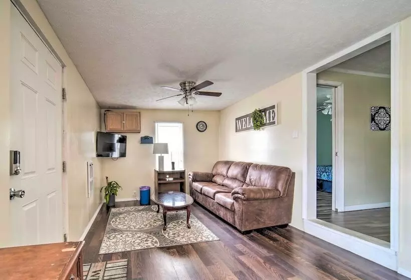 Geneva On The Lake Cottage W/ Patio: Walk To Shore