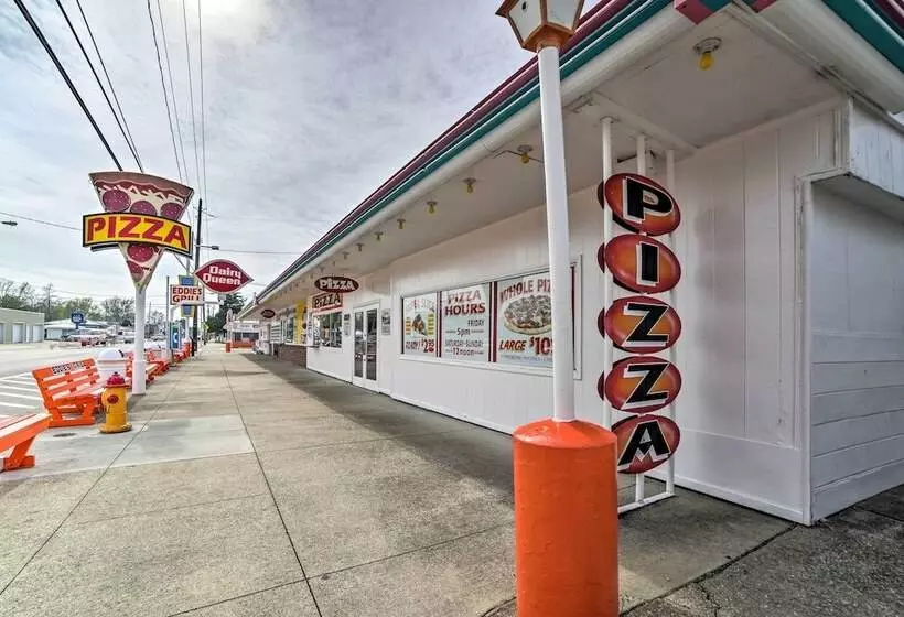 Geneva On The Lake Cottage W/ Patio: Walk To Shore