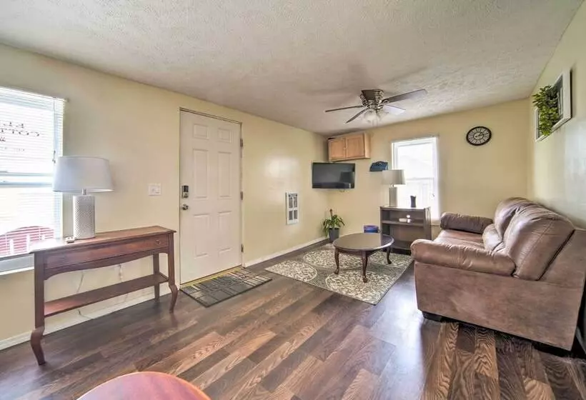 Geneva On The Lake Cottage W/ Patio: Walk To Shore